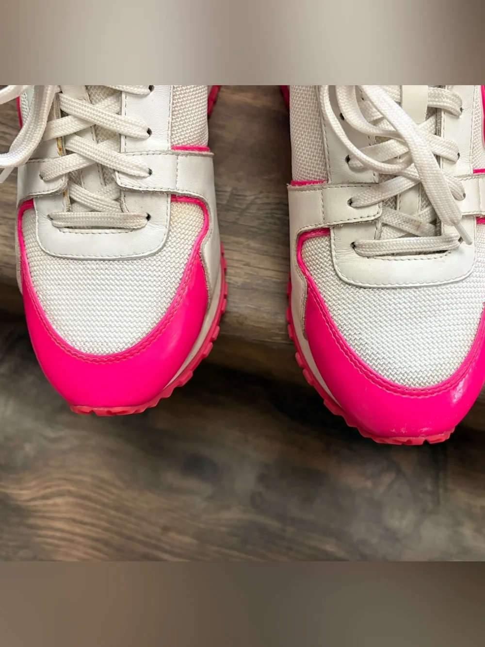 Louis Vuitton White & Hot Pink Low-Top Sneakers with Gold Accent - Picture 9 of 12
